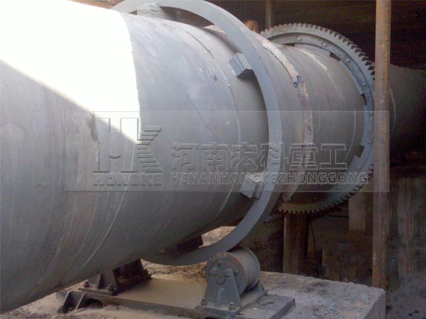 新疆哈密雙段陶?；剞D窯生產(chǎn)現(xiàn)場