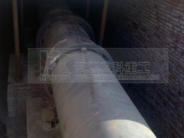 新疆哈密雙段陶?；剞D窯生產(chǎn)現(xiàn)場