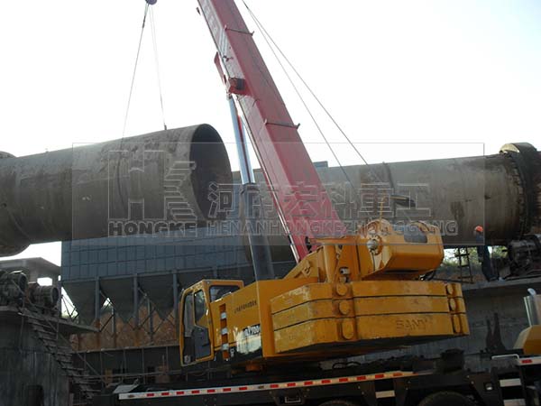 遼寧丹東頁巖陶?；剞D(zhuǎn)窯安裝現(xiàn)場