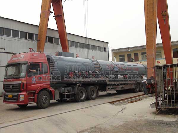 發(fā)往鄂爾多斯頁巖陶?；剞D(zhuǎn)窯發(fā)貨現(xiàn)場